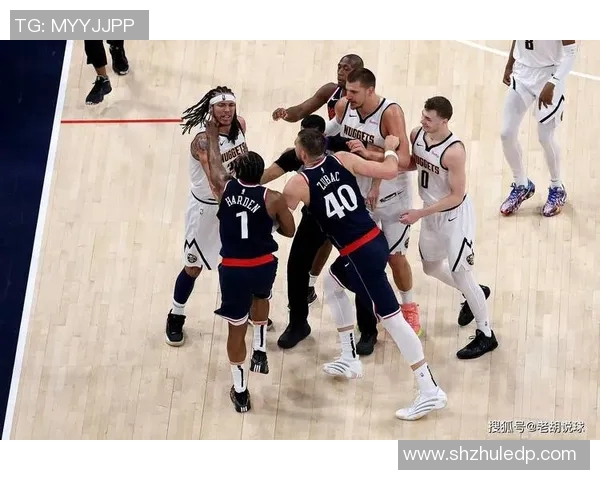 哈登与戈登的对决谁能在NBA赛场上笑到最后揭晓精彩瞬间与战术较量